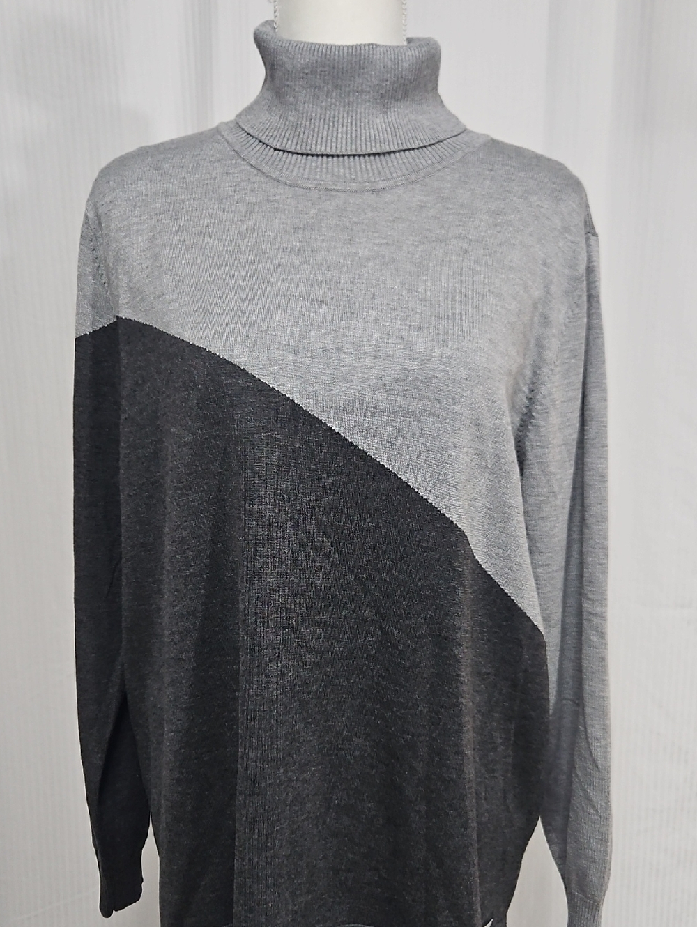 Calvin Klein Gray Two Tone Ribbed Neck Knit Sweater